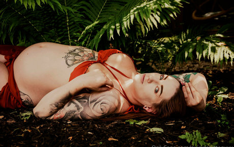 suicidekittenxxx model pretty pictures