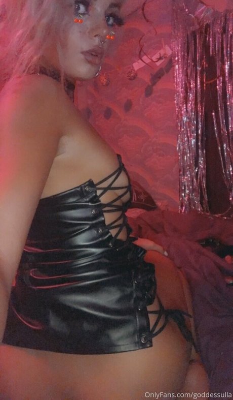 goddessulla naked pornstar pictures
