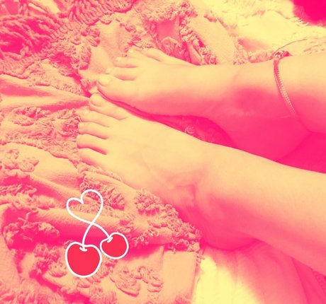 goddessulla hot actress image