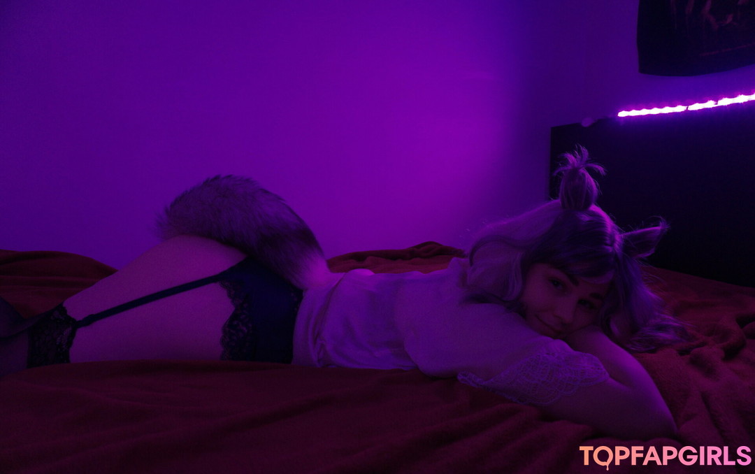 yourlilfoxfree high quality pornstar img