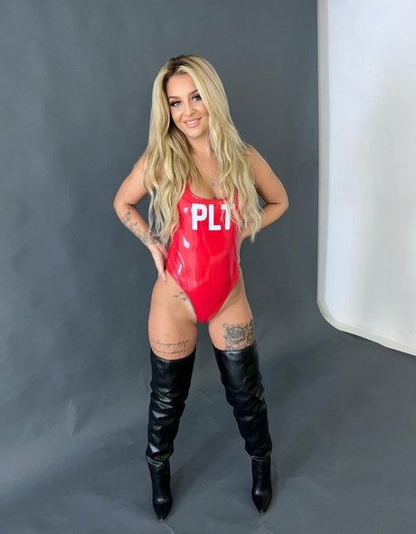 Littlemissblond top profile image