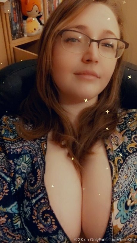 gurokitty naked model img