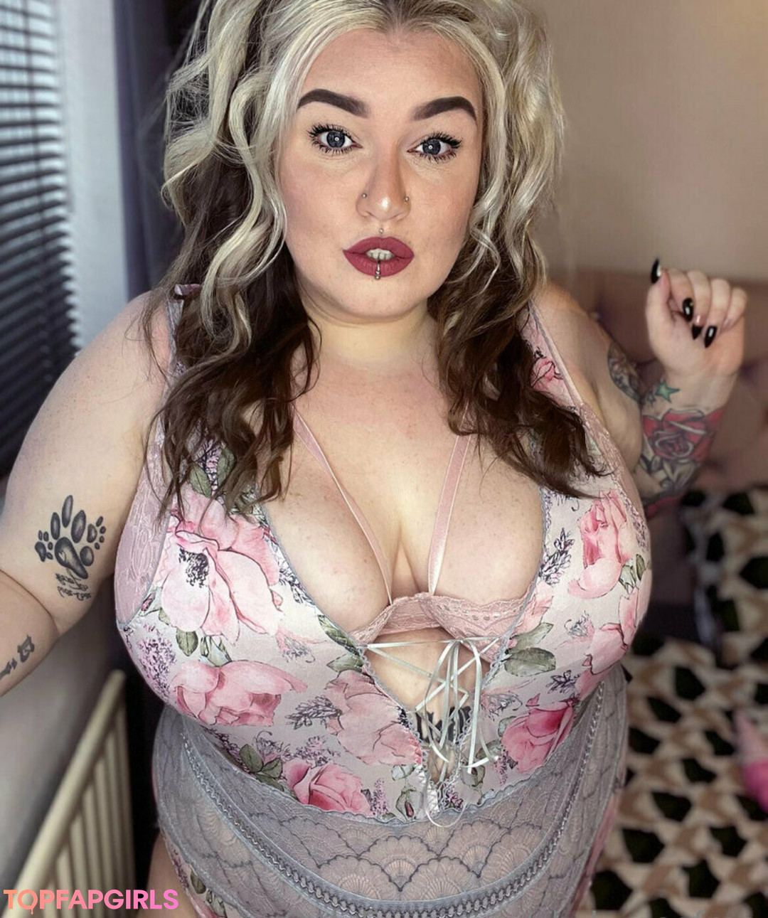 skylarosefree top actress pictures