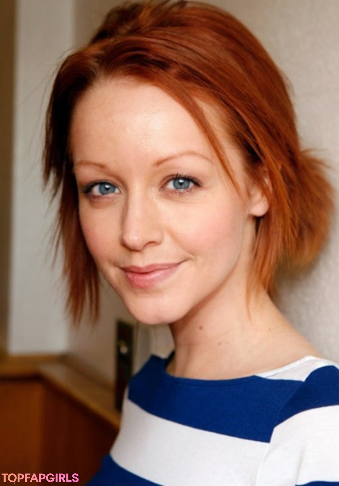 Lindy Booth free model pics