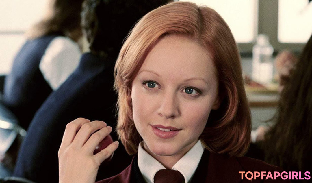 Lindy Booth star top gallery