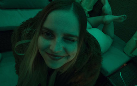 codivorefree model beautiful pic