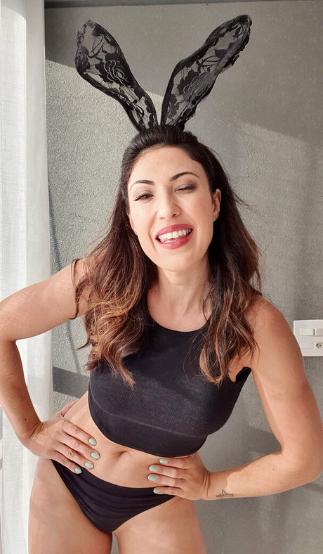 busty teen onlyfans naked images