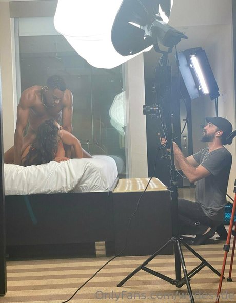 wydesyde model pornographic img