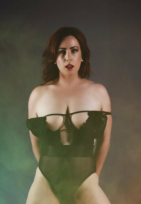 englishrosie21 star hot photo