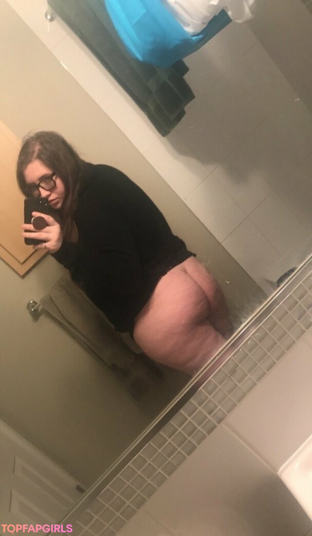 mellybeanz74 adult model photo