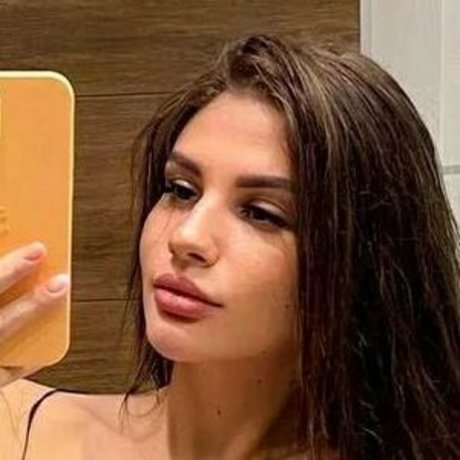 wutonbaby nudes actress pic