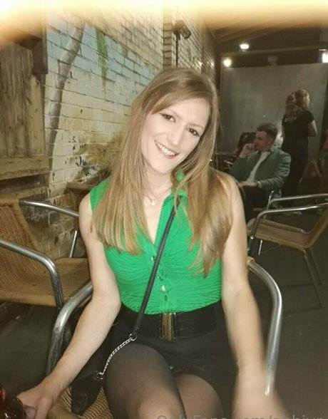 Abbivr porn actress pic