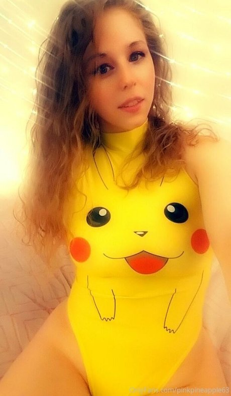 pinkpineapple63 star erotic picture