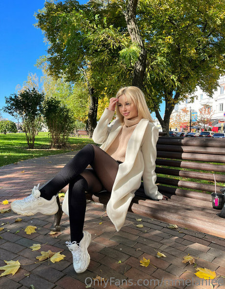 mmelaniee pornstar art image