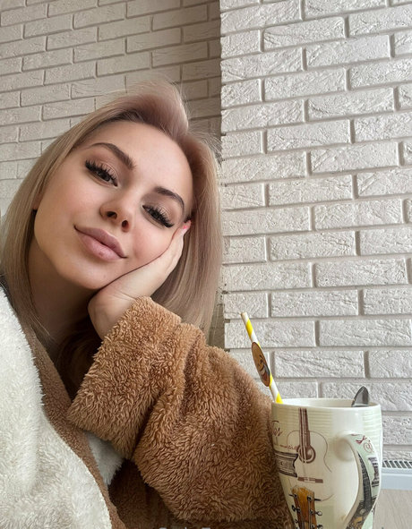 mmelaniee star hot pics