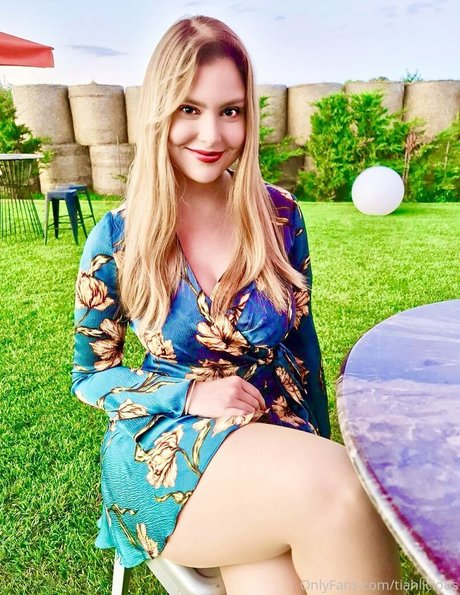 lesbian sex onlyfans nudes galleries