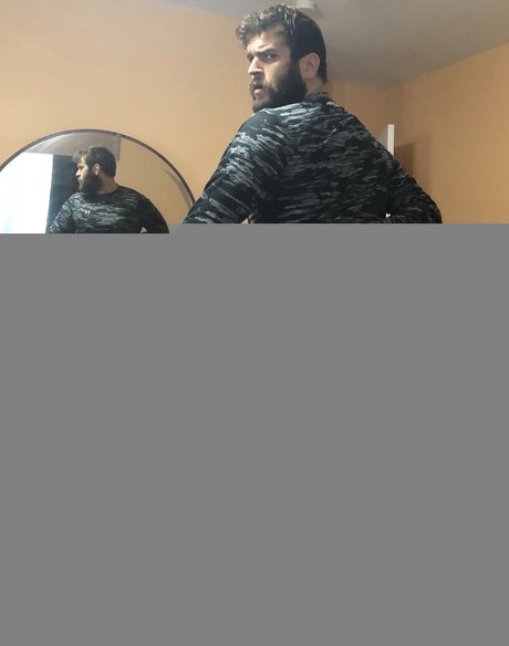 abeardedboy beautiful model img