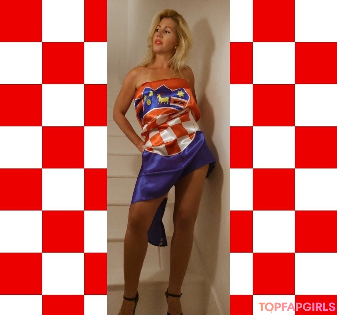 petite blonde milf onlyfans pornos image
