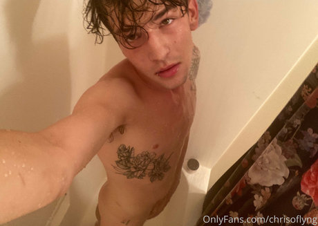 chrisoflyng model high quality photos