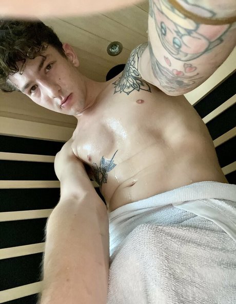 chrisoflyng profile image