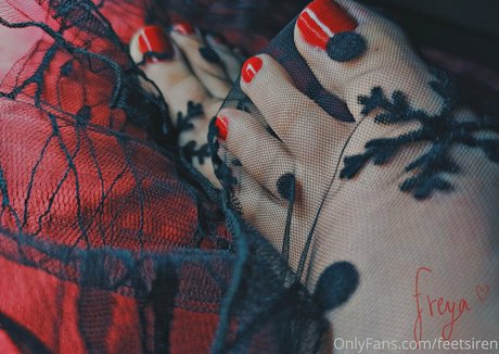 siren goddess pornstar nude image