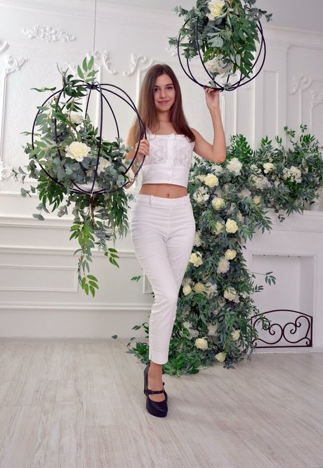 MorningJoy adult actress picture