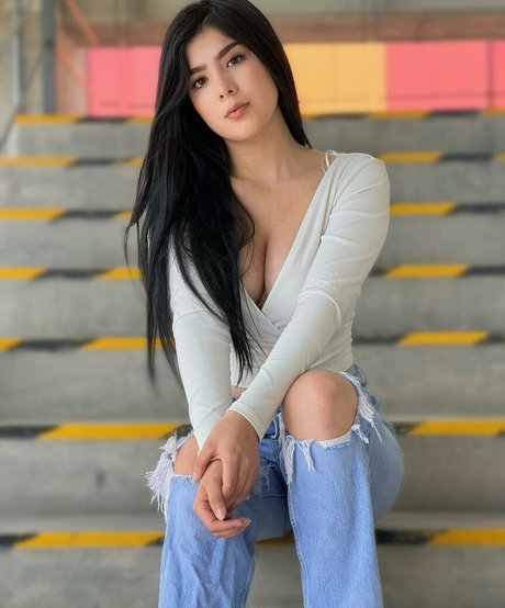 sonielyoficial naked star pics