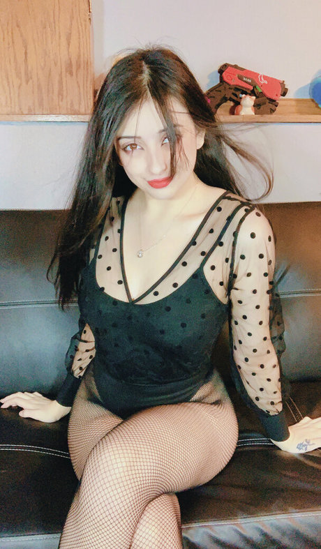 curvy lesbian onlyfans hot img