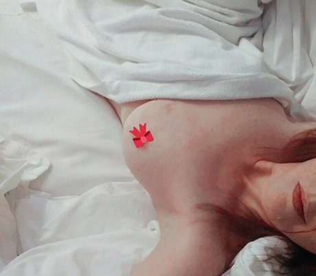 FlowersAndScars pornstar sexy pictures