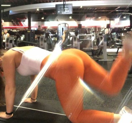 slim onlyfans porno image