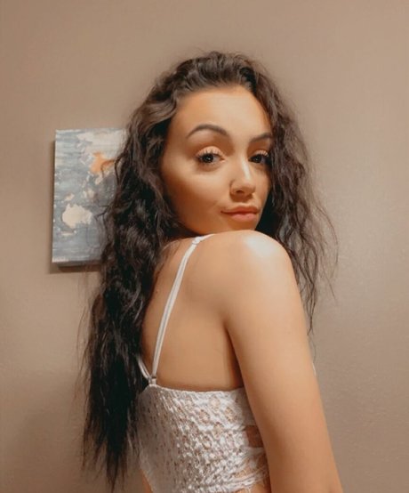 Bianka Montijo nude actress gallery