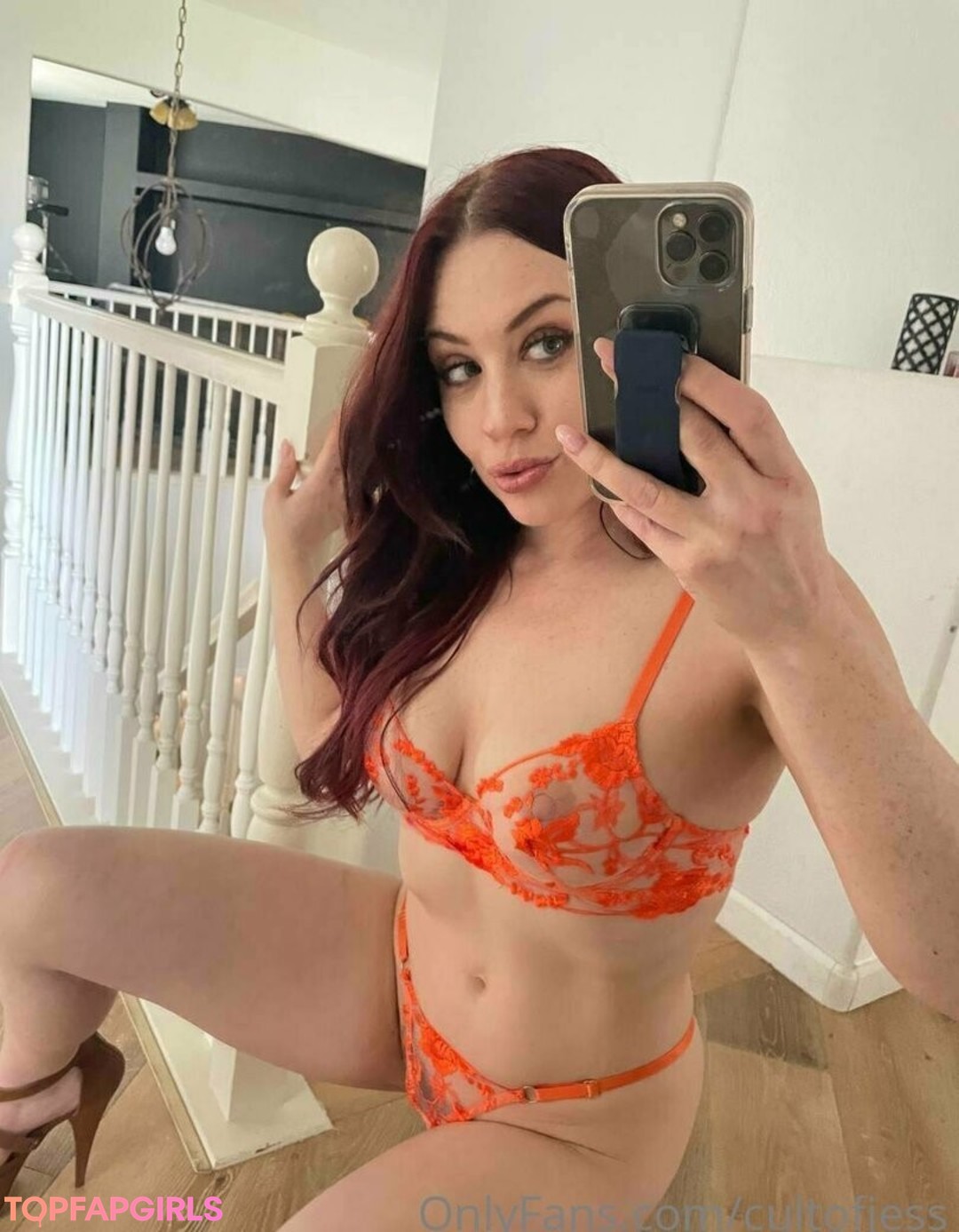teen fisting onlyfans erotic pic