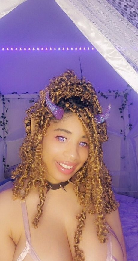 aaimztako porn star image