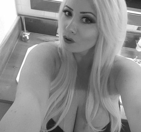 Stephanie Fox top profile image