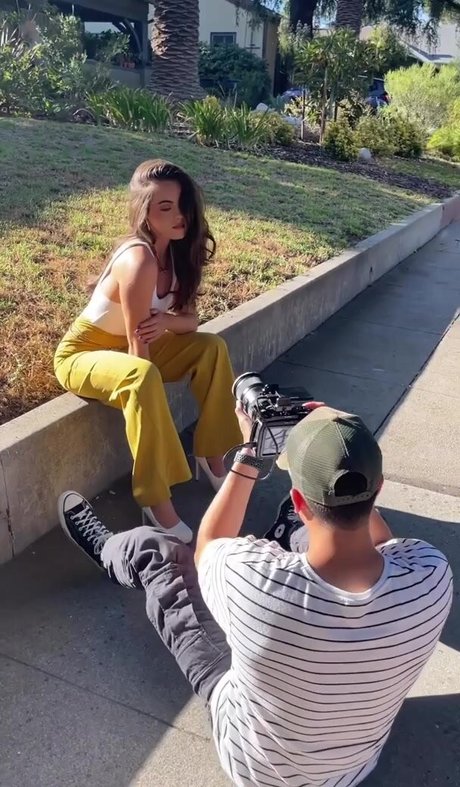 Ava Allan pornstar nude photos