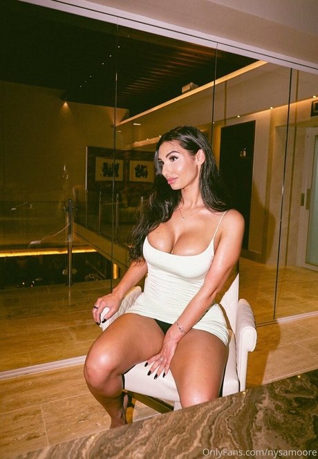 nysamoore pornstar beautiful pictures