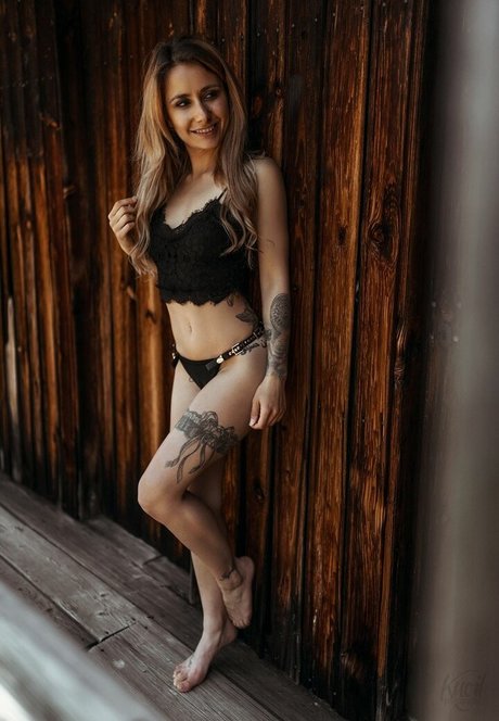 Lisa Yasmin perfect pornstar img