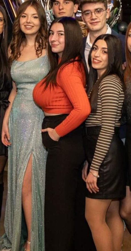 blonde midget onlyfans hot naked pic