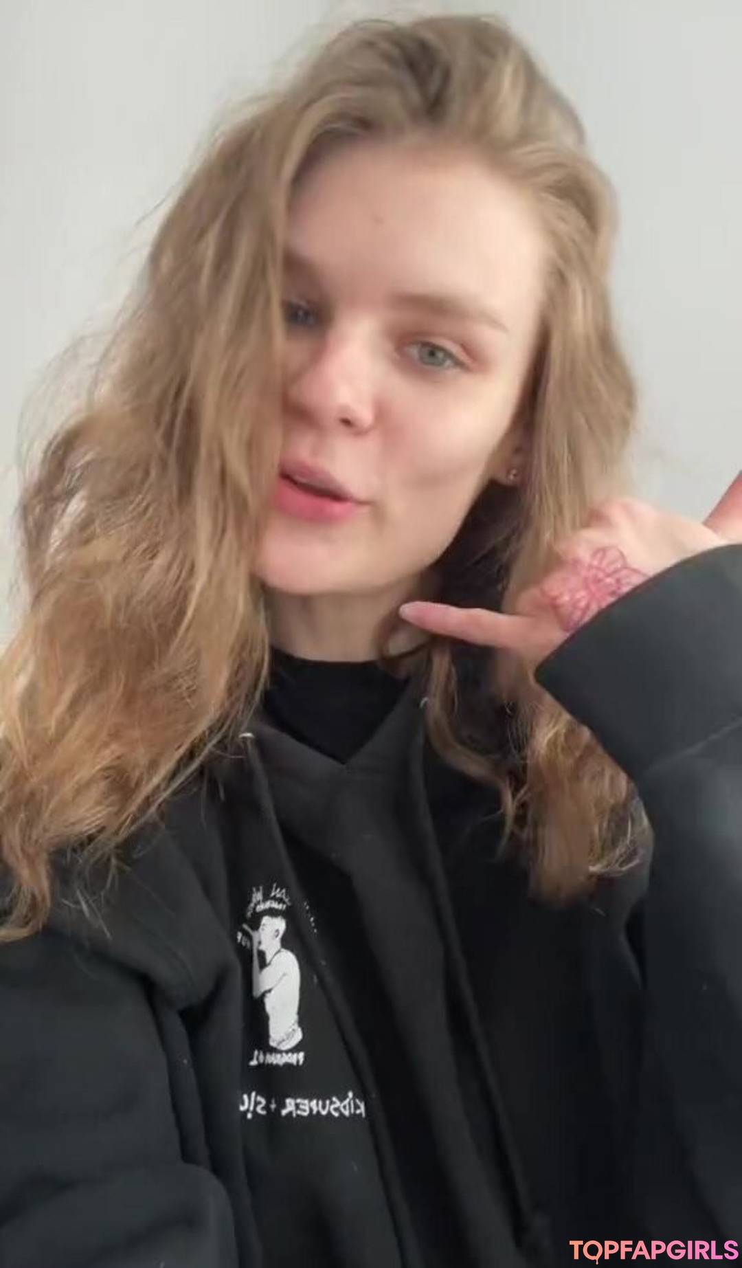 blonde babe onlyfans adult picture