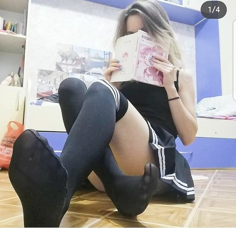 black hair milf onlyfans nudes image