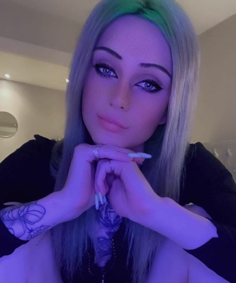 missyadair star nude picture