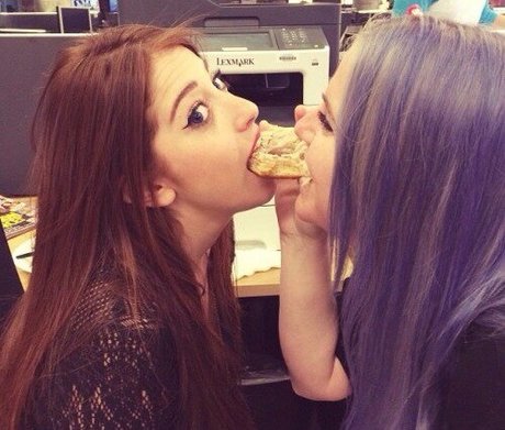 lesbian sex onlyfans pornos pic