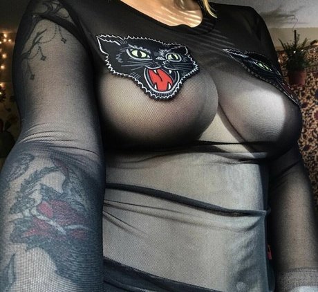 latina maid onlyfans top pic