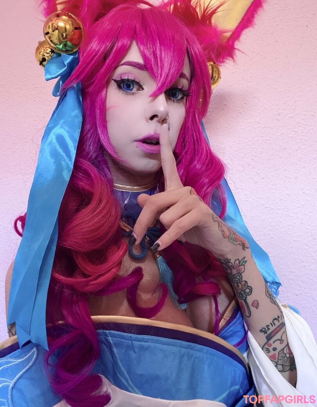 SerasCosplay sexy actress photos