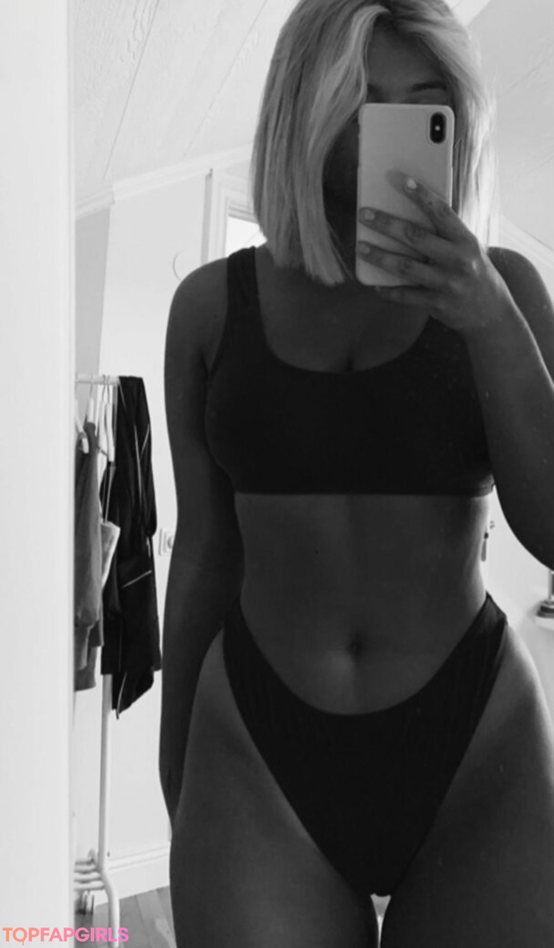 Tuva Osgrad pornstar sexy pics