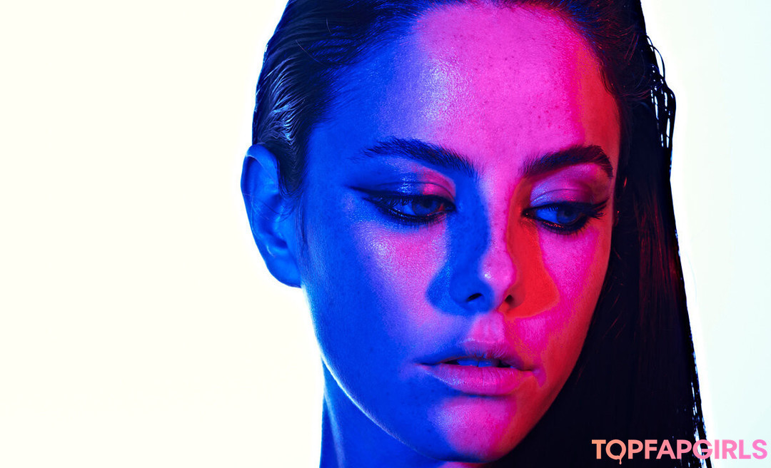 Kaya Scodelario erotic actress photo