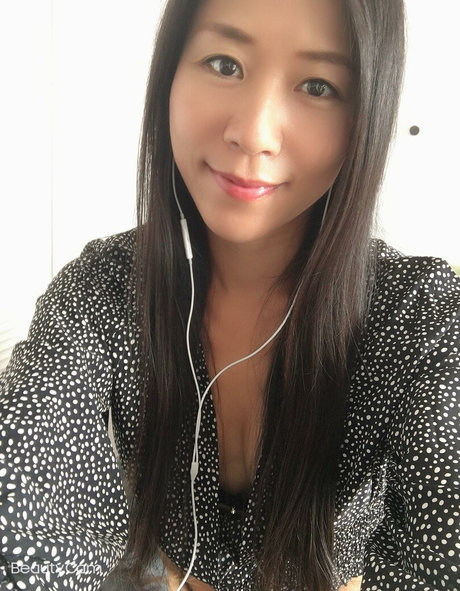 AsianCat69 top profile image