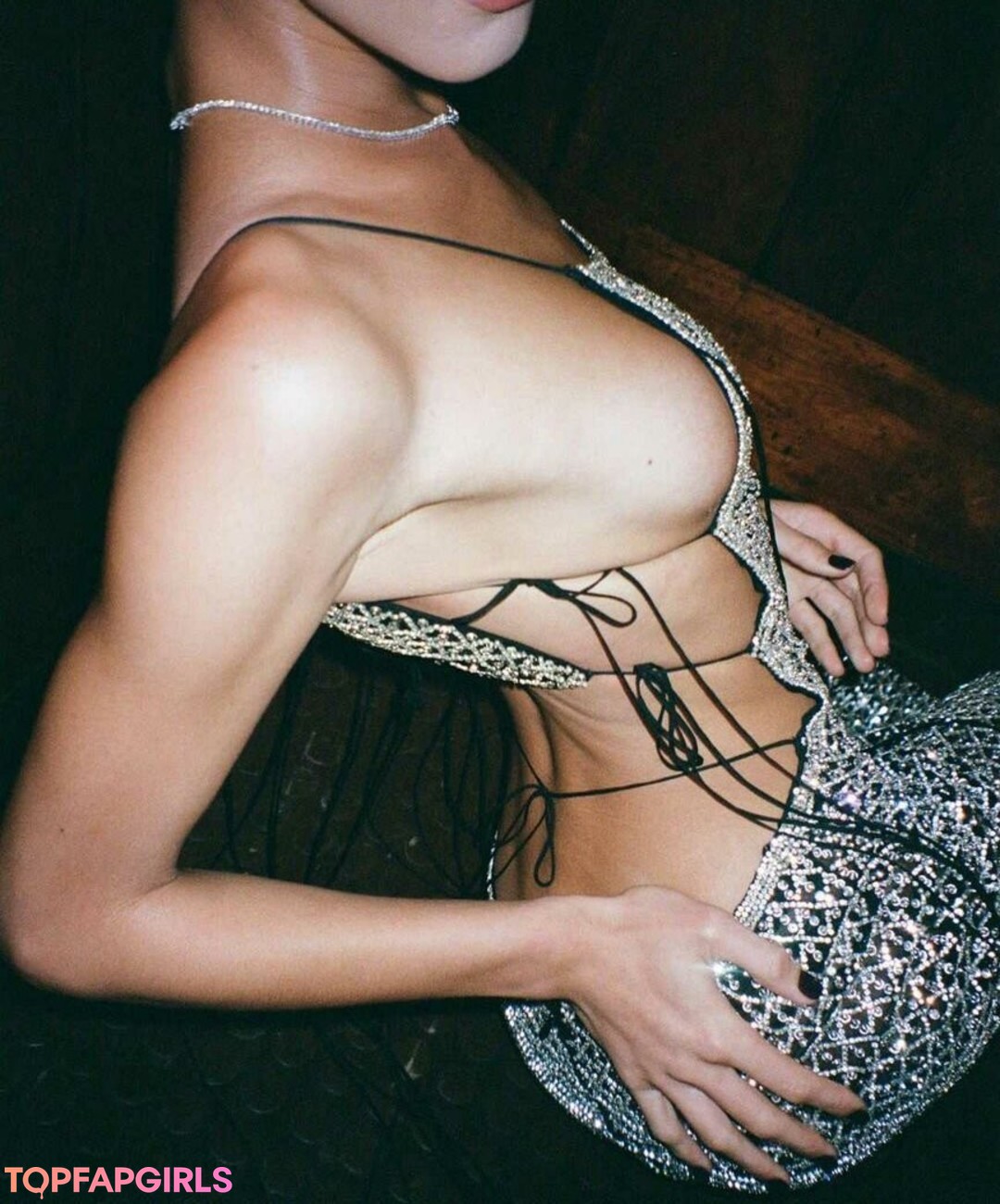 Manahou Mackay model nude photo