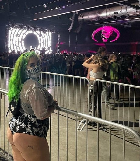 Lightnesss profile image