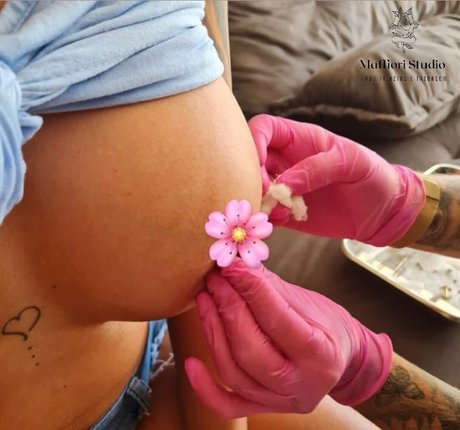 milf pawg onlyfans pornographic photo